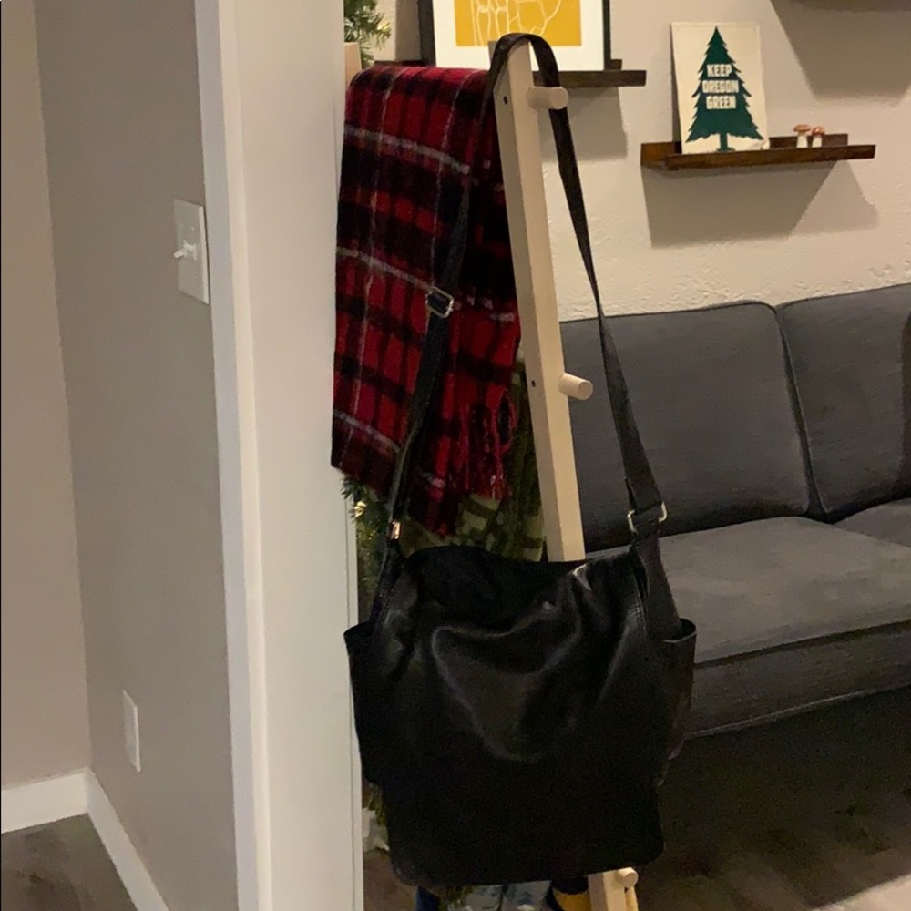 Leather crossbody bag